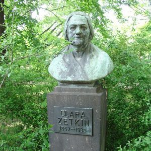 Busto de Clara Zetkin en Dresden, Alemania